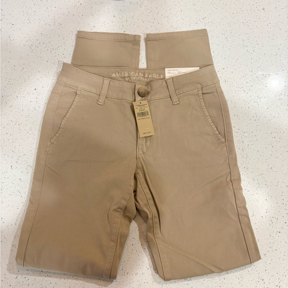 American Eagle Outfitters Women’s khaki super stretch skinny pants